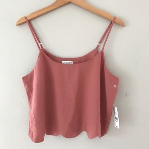NWT Scalloped Hem Cropped Tank